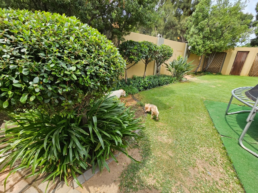 5 Bedroom Property for Sale in Jim Fouchepark Free State